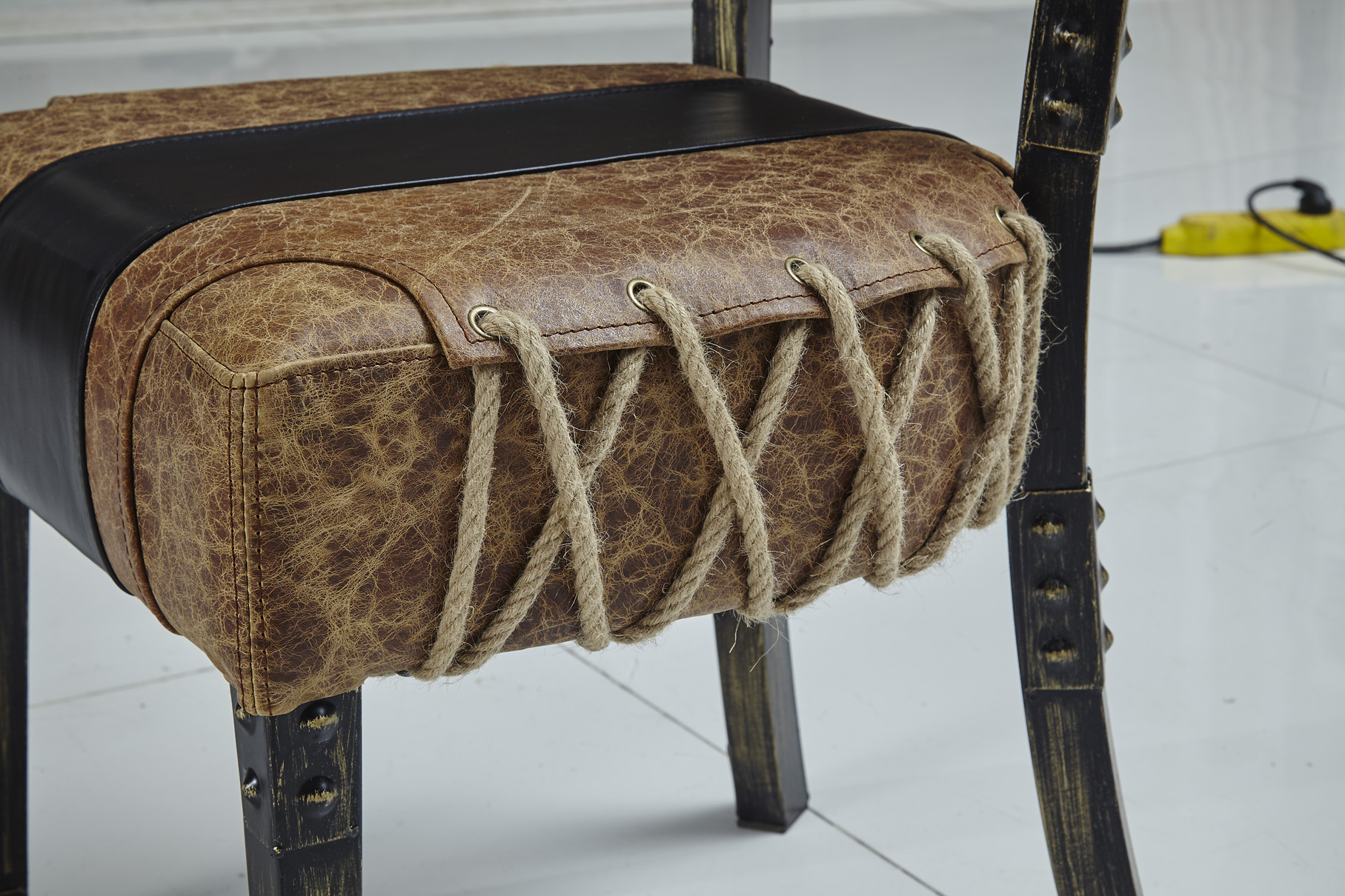 CHAIR C696