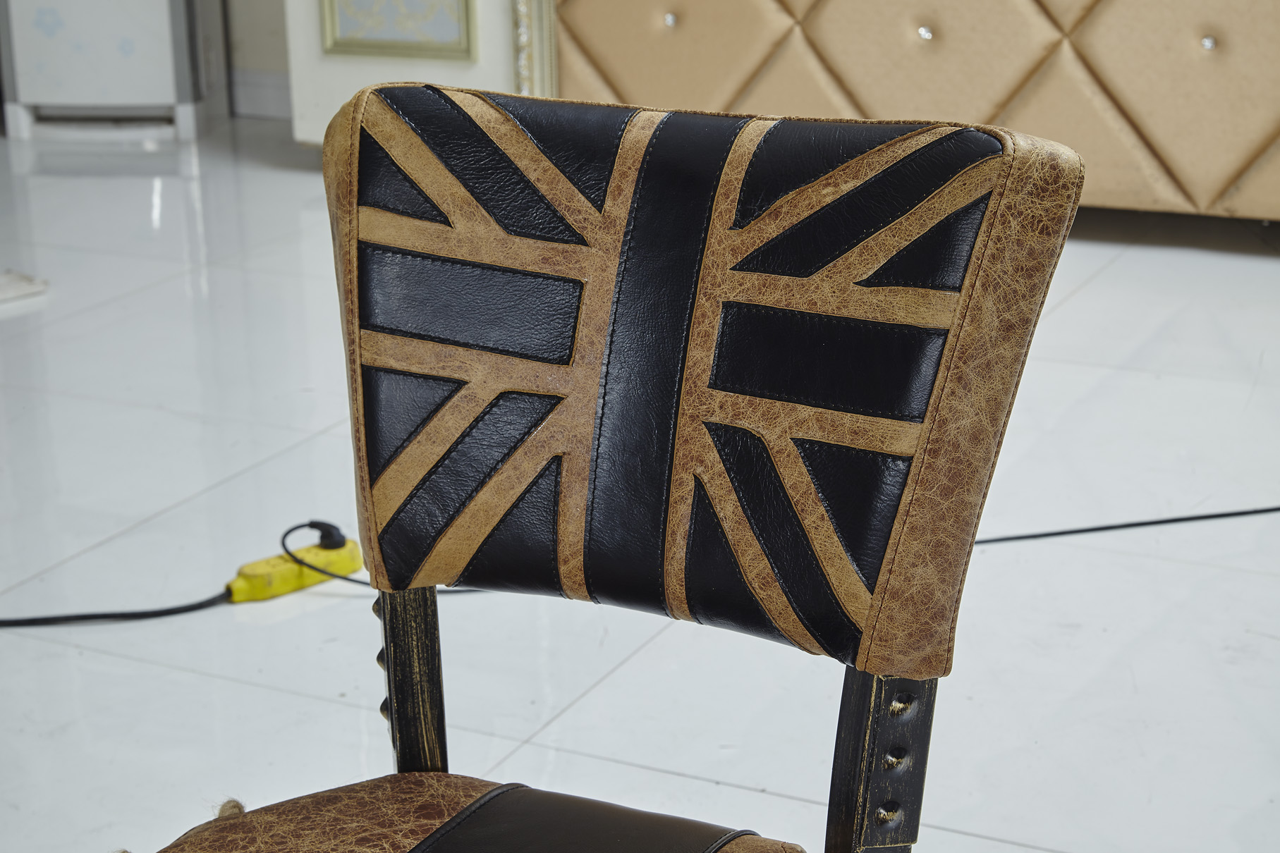 CHAIR C696