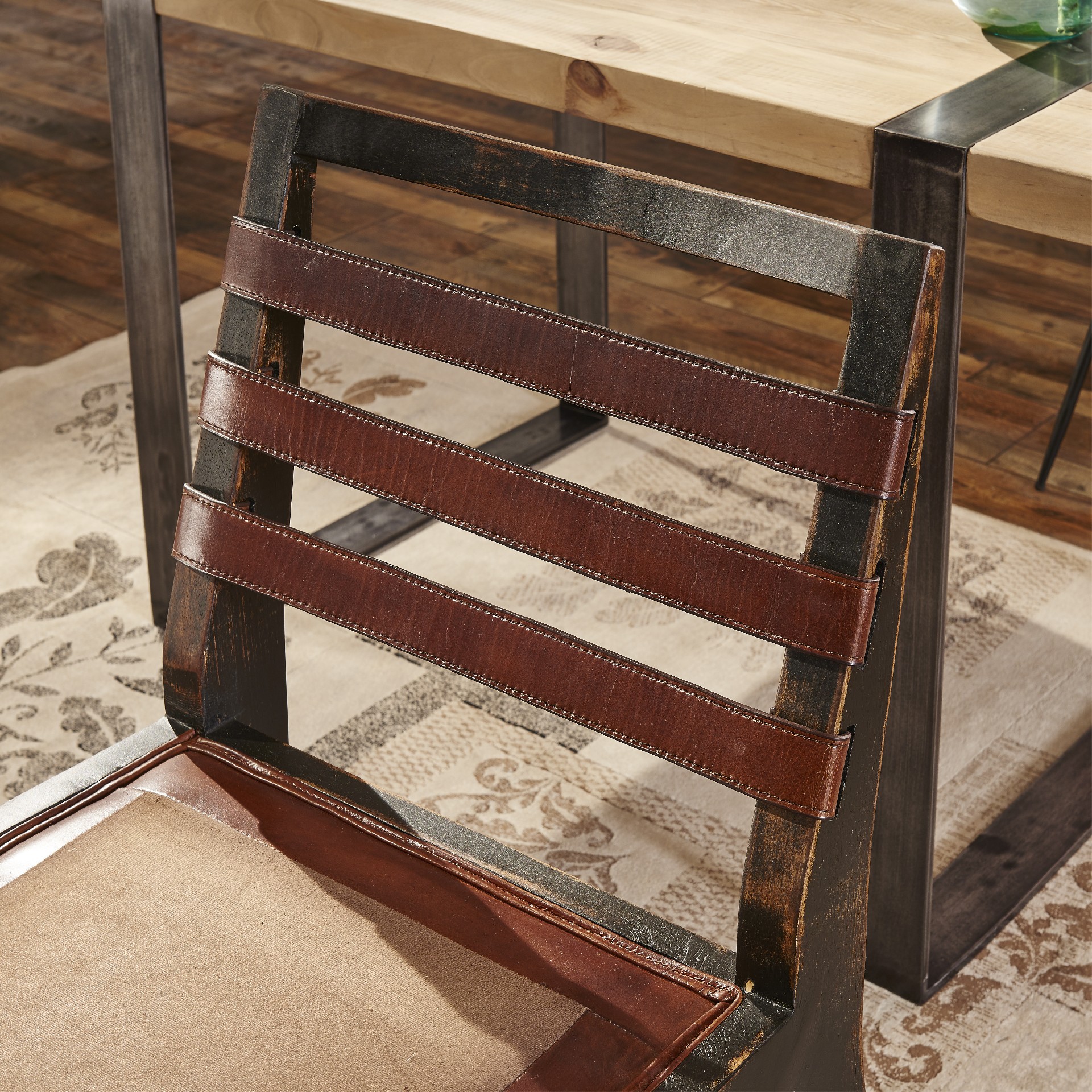 CHAIR C780